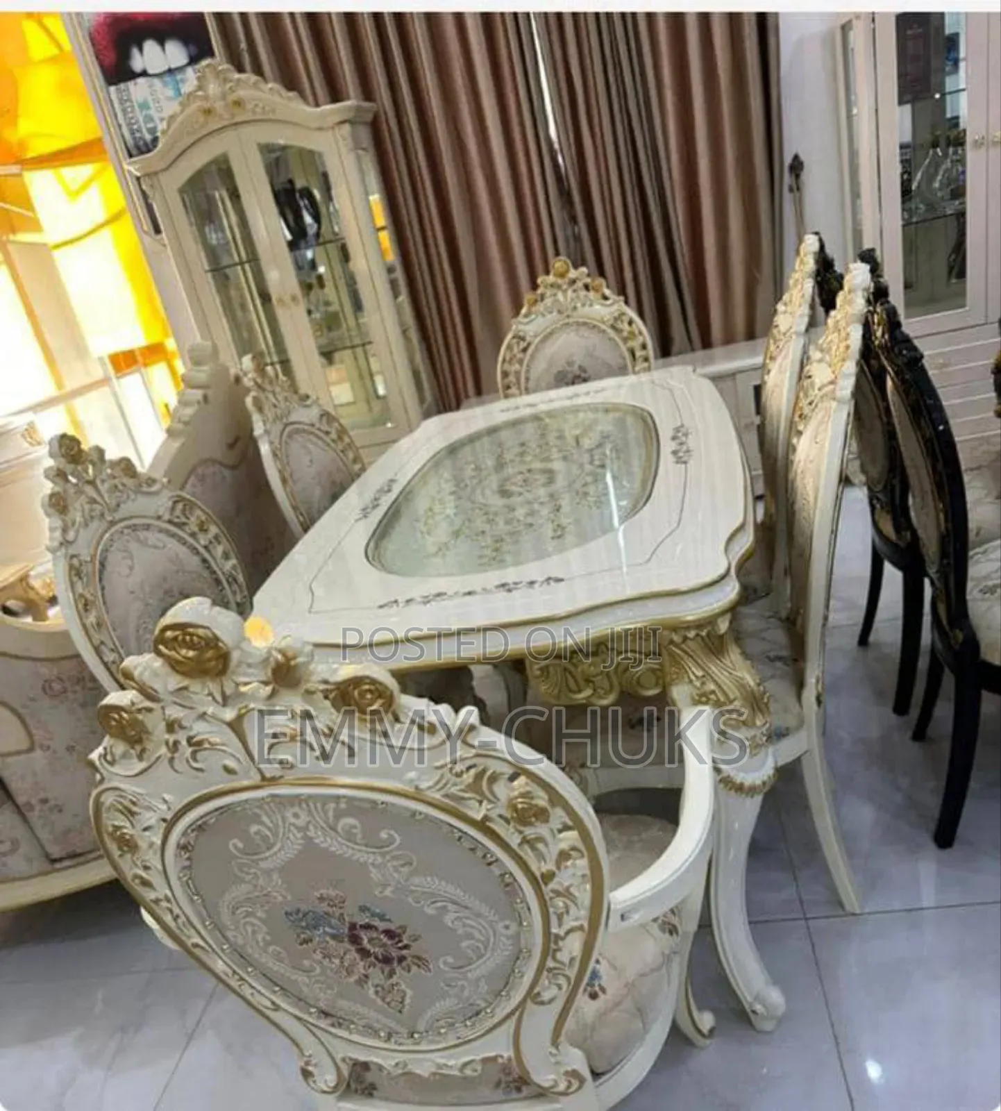 New Luxury Dinning Table