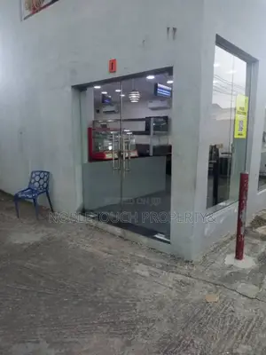 Commercial Double Shop Upstairs and Downstairs