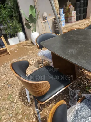 Luxury 6 Seaters Dinning Set