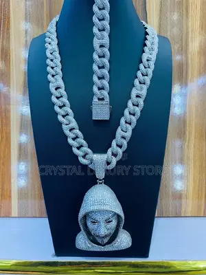 High Quality Luxury Cubana Iced Necklace and Pendant / Bracelet