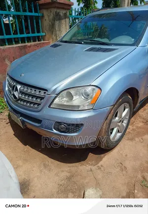 Mercedes-Benz M Class ML 500 AWD 4Matic (5.0L V8 7A) 2006 Blue