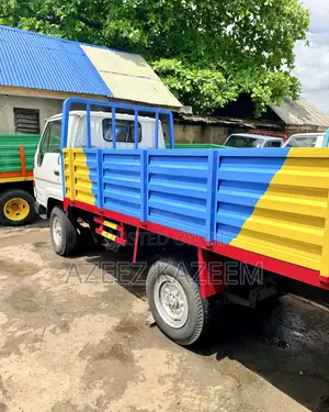 Toyota Dyna 200 Outside Spring 4 Wheels