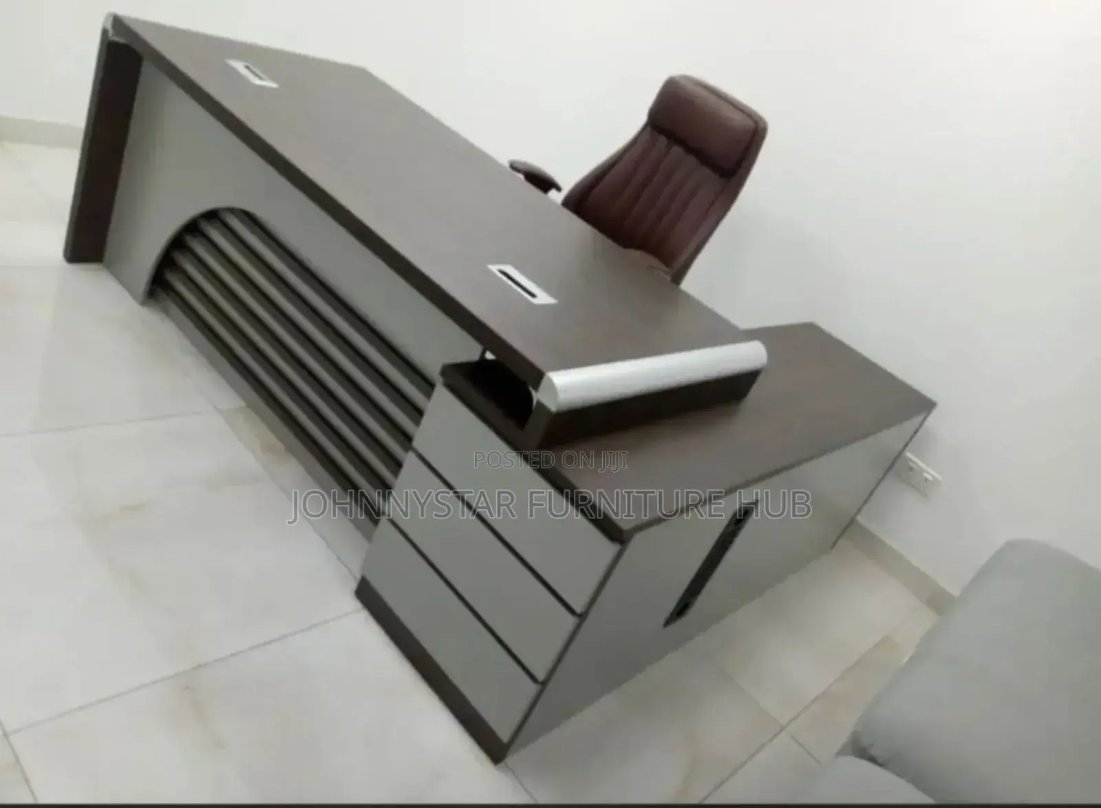 Executive 1.6meters Office Table