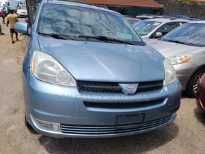 Toyota Sienna LE AWD 2005 Blue