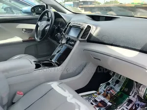 Toyota Venza AWD 2011 Black