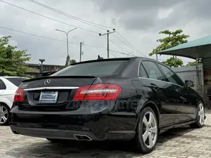 Mercedes-Benz E350 Base 4Matic Sedan AWD (3.5L 6cyl 7A) 2010 Black
