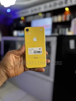 Apple iPhone XR 64 GB Yellow