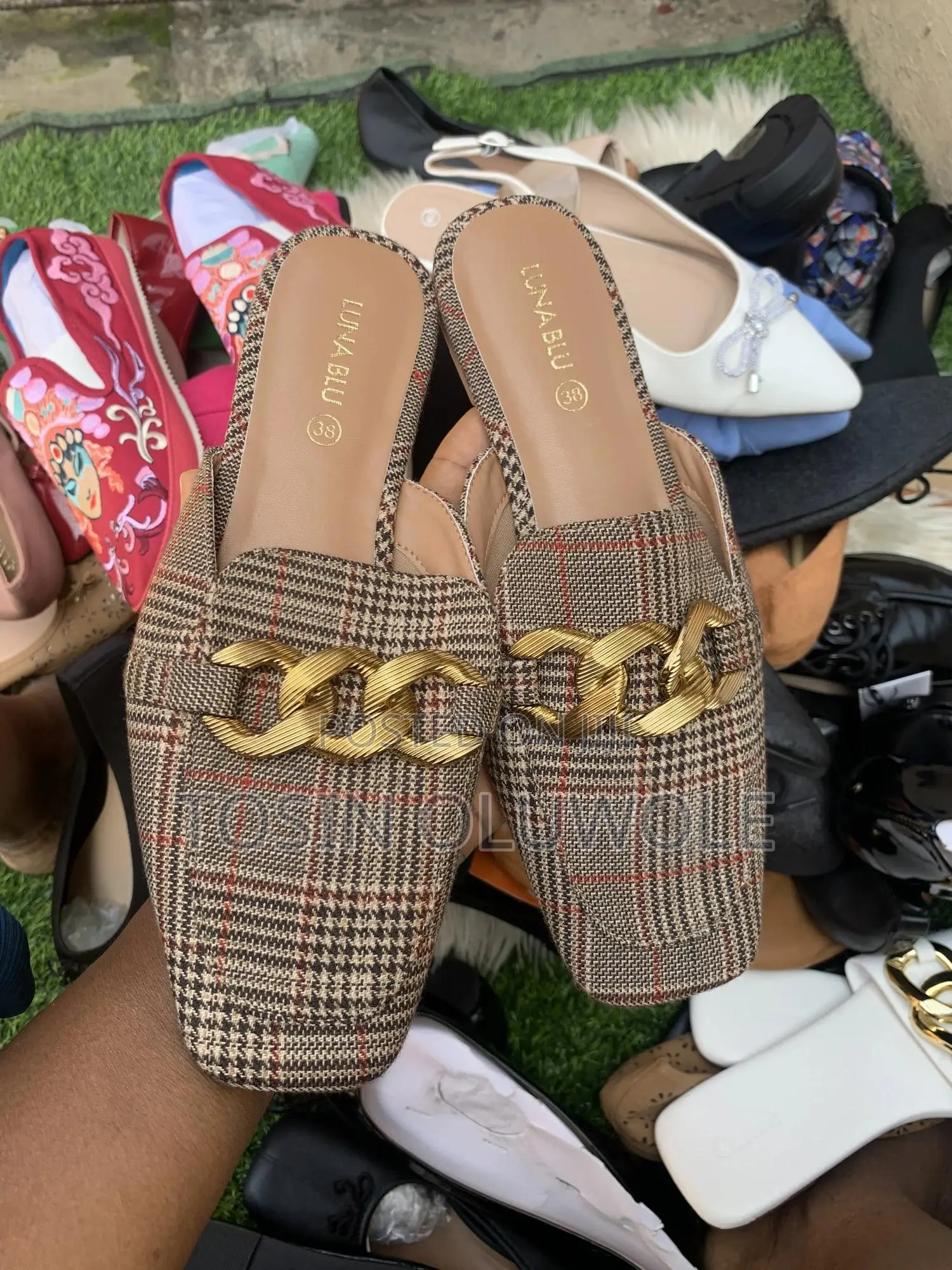 Quality Stock Flat Shoes