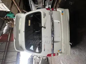 Suzuki Every 2010 White