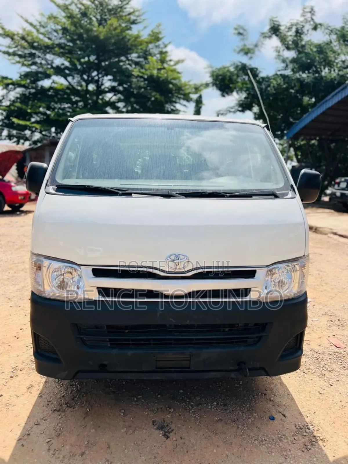 Toyota HiAce 2010 White