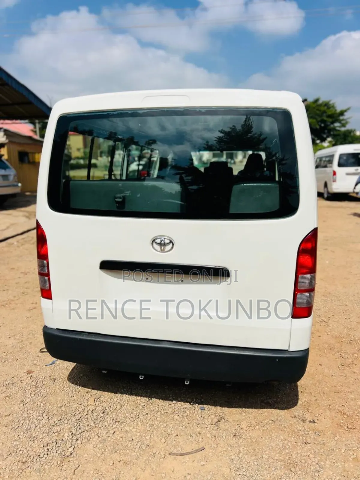 Toyota HiAce 2010 White
