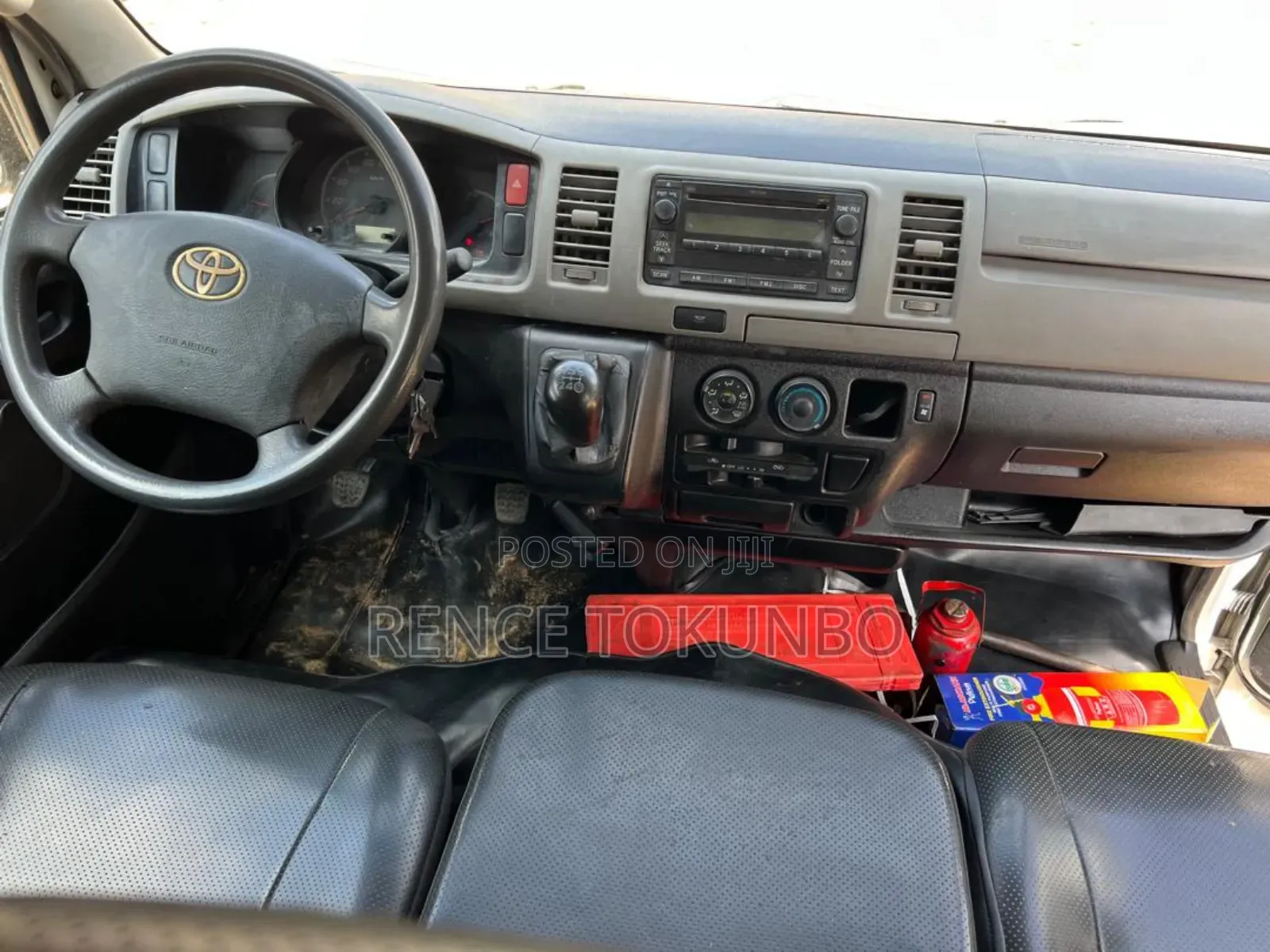 Toyota HiAce 2010 White