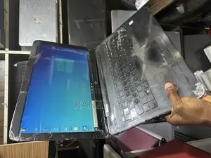 Laptop HP 15 8GB Intel Pentium HDD+SSD 500GB