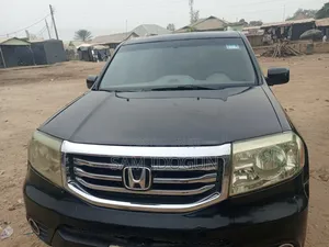 Honda Pilot Touring w/RES/Navi 4WD (3.5L 6cyl 5A) 2012 Black