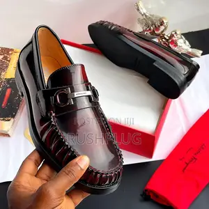 Ferragamo Sleek Wine Shoe 👞