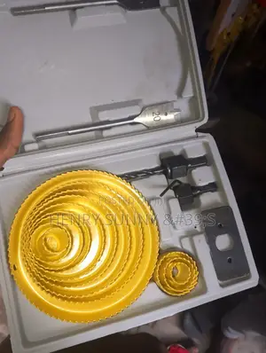 18 Piece of Hole Saw Kit