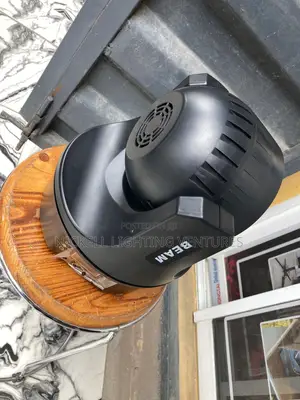 Six Bee Eyes Moving Head Light