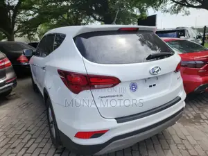 Hyundai Santa Fe 2018 White