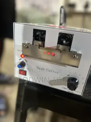 Debeaking Machine