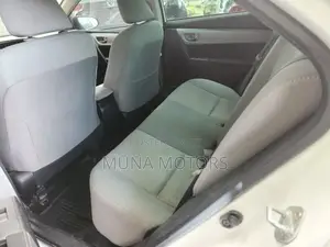 Toyota Corolla LE 4dr Sedan (1.8L 4cyl CVT) 2014 White