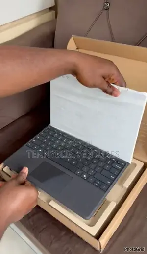New Microsoft Surface Pro 16GB Qualcomm Snapdragon X Elite SSD 1T