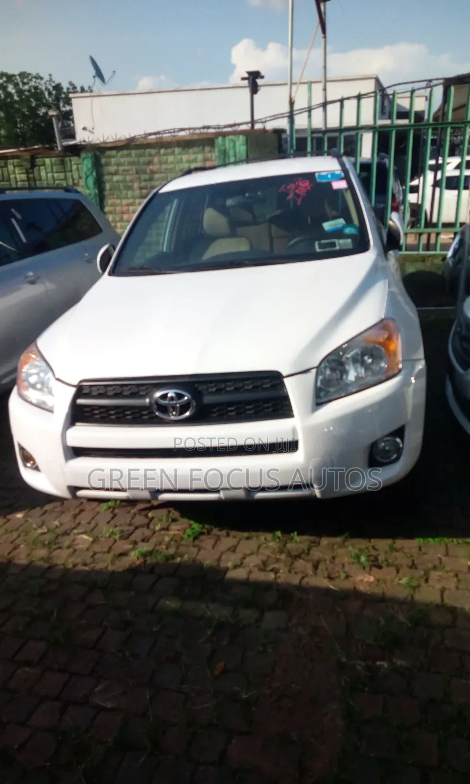 Toyota RAV4 2012 White