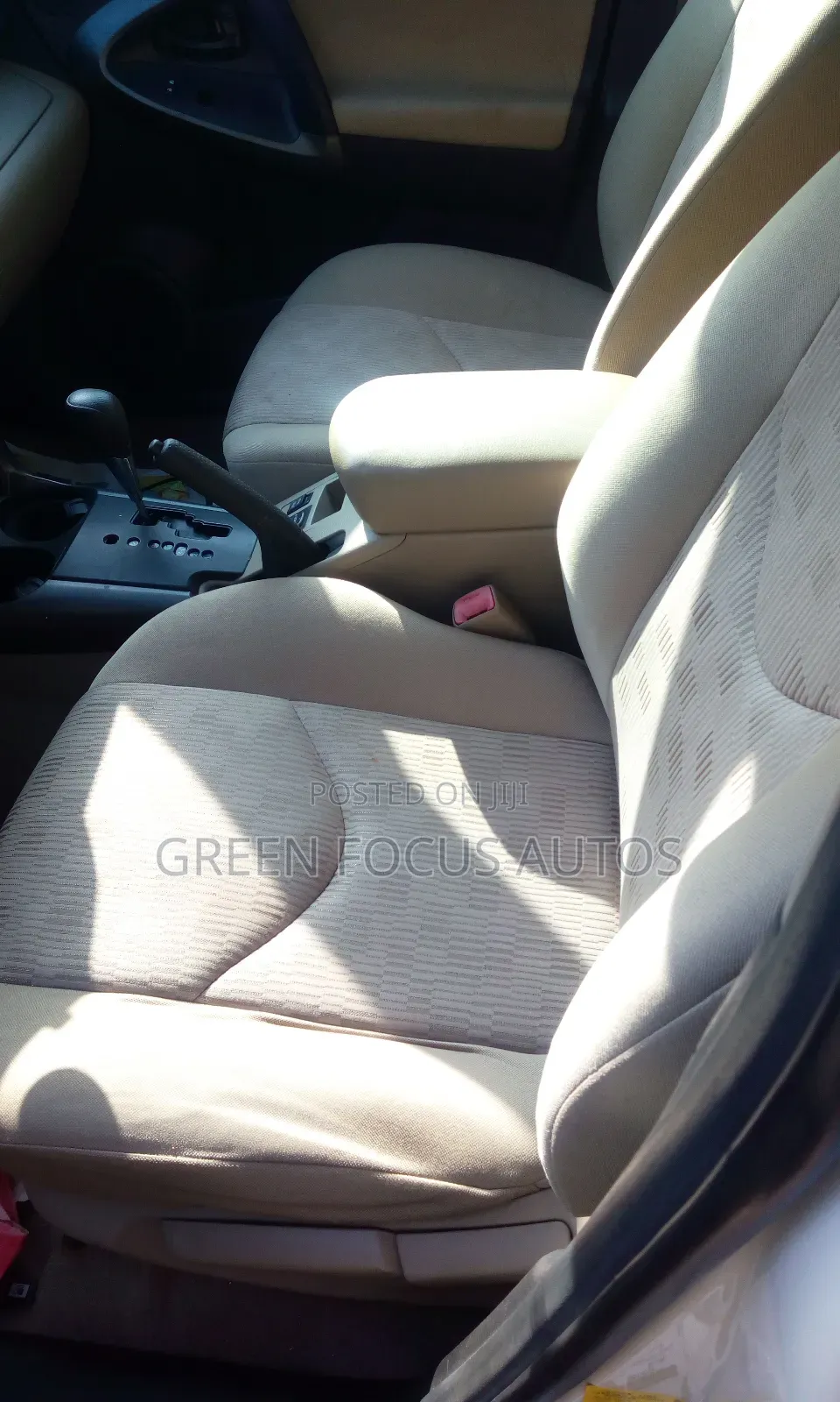 Toyota RAV4 2012 White
