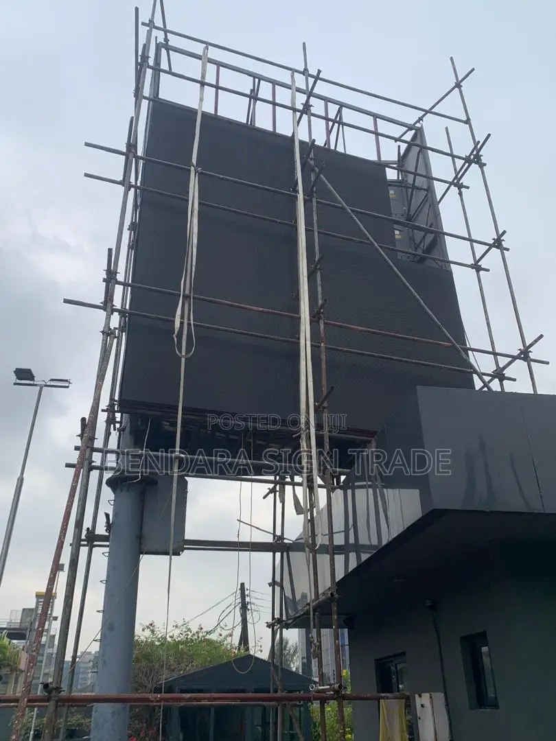 Advert Billboard Digital