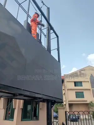 Advert Screen Outdoor Screen