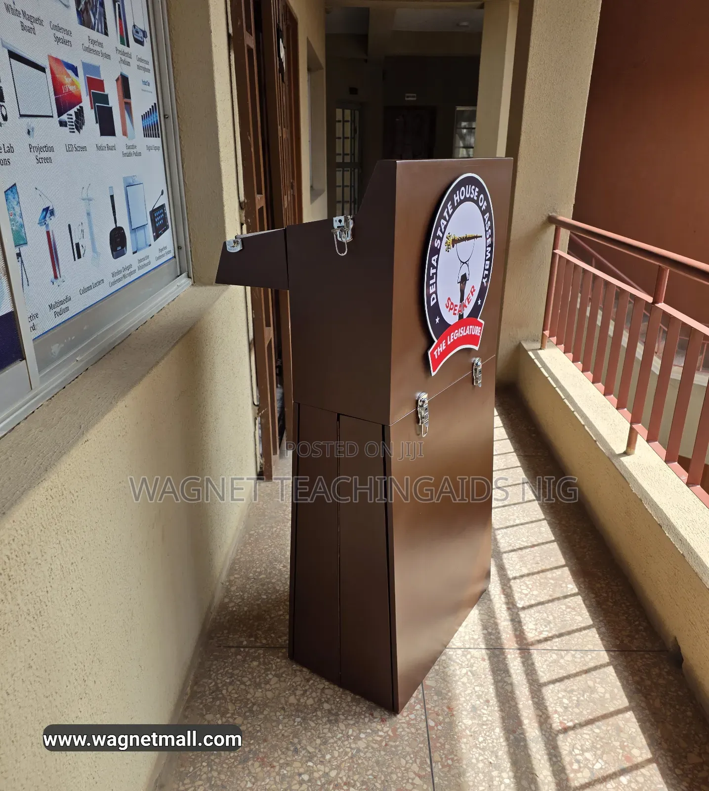 Executive Foldable Wooden Podium