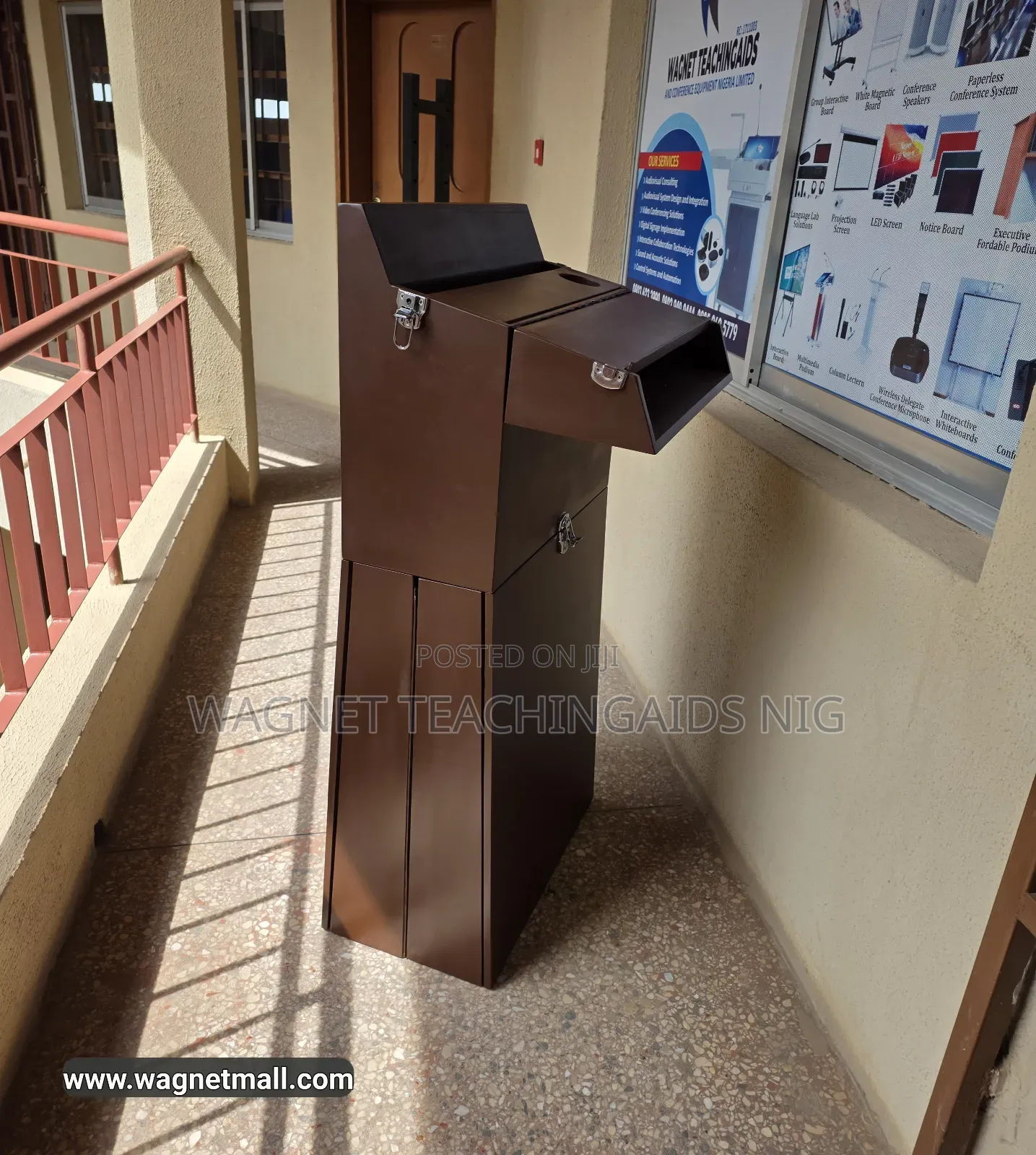 Executive Foldable Wooden Podium