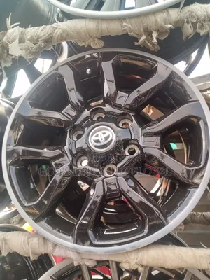 Tyre Wheel Toyota Hilux