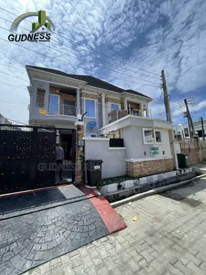 4bdrm Duplex in Ikota for sale