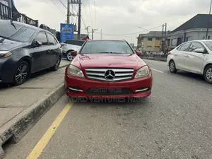 Mercedes-Benz C300 2011 Red