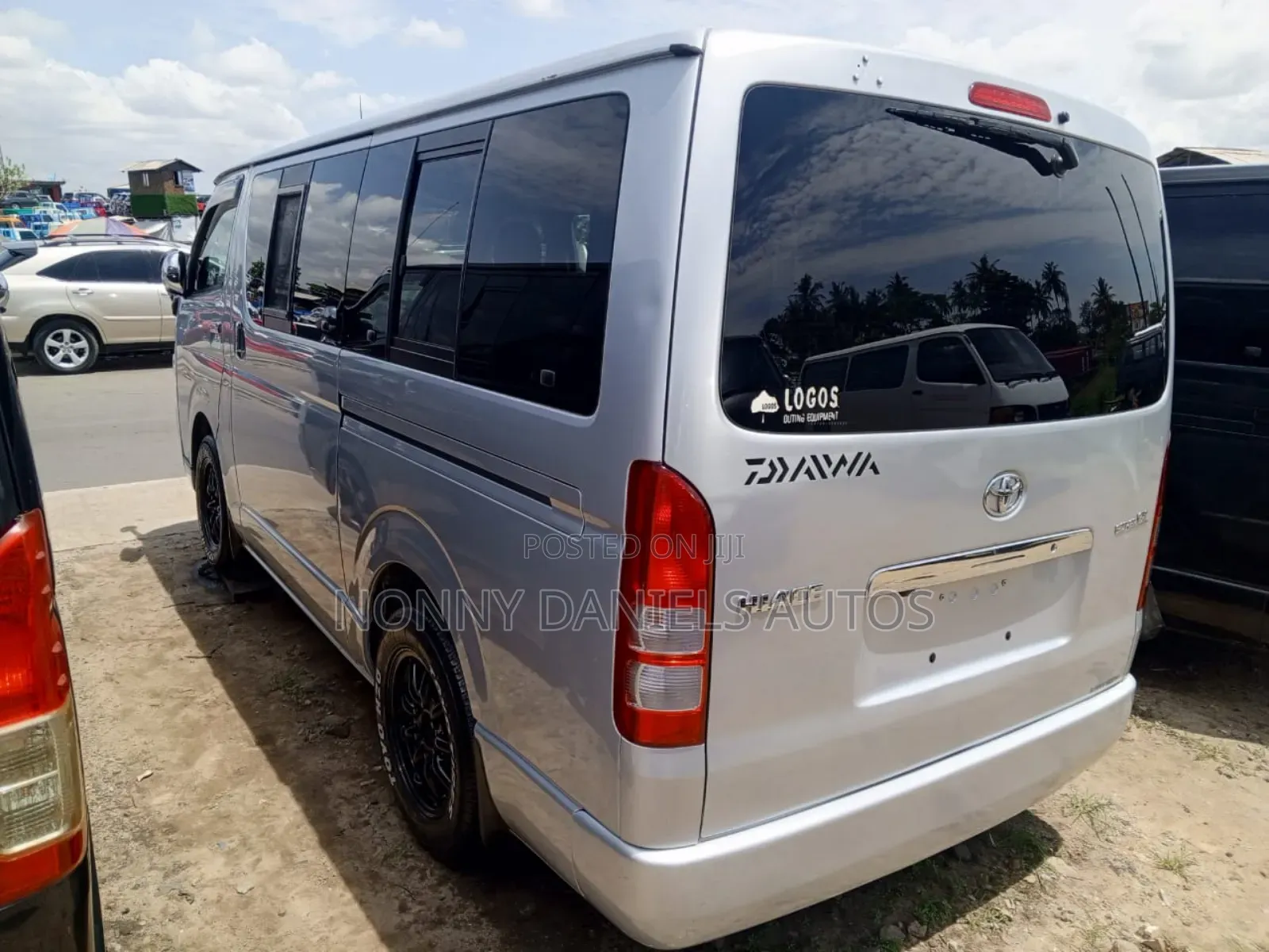 Toyota HiAce 2010 Silver