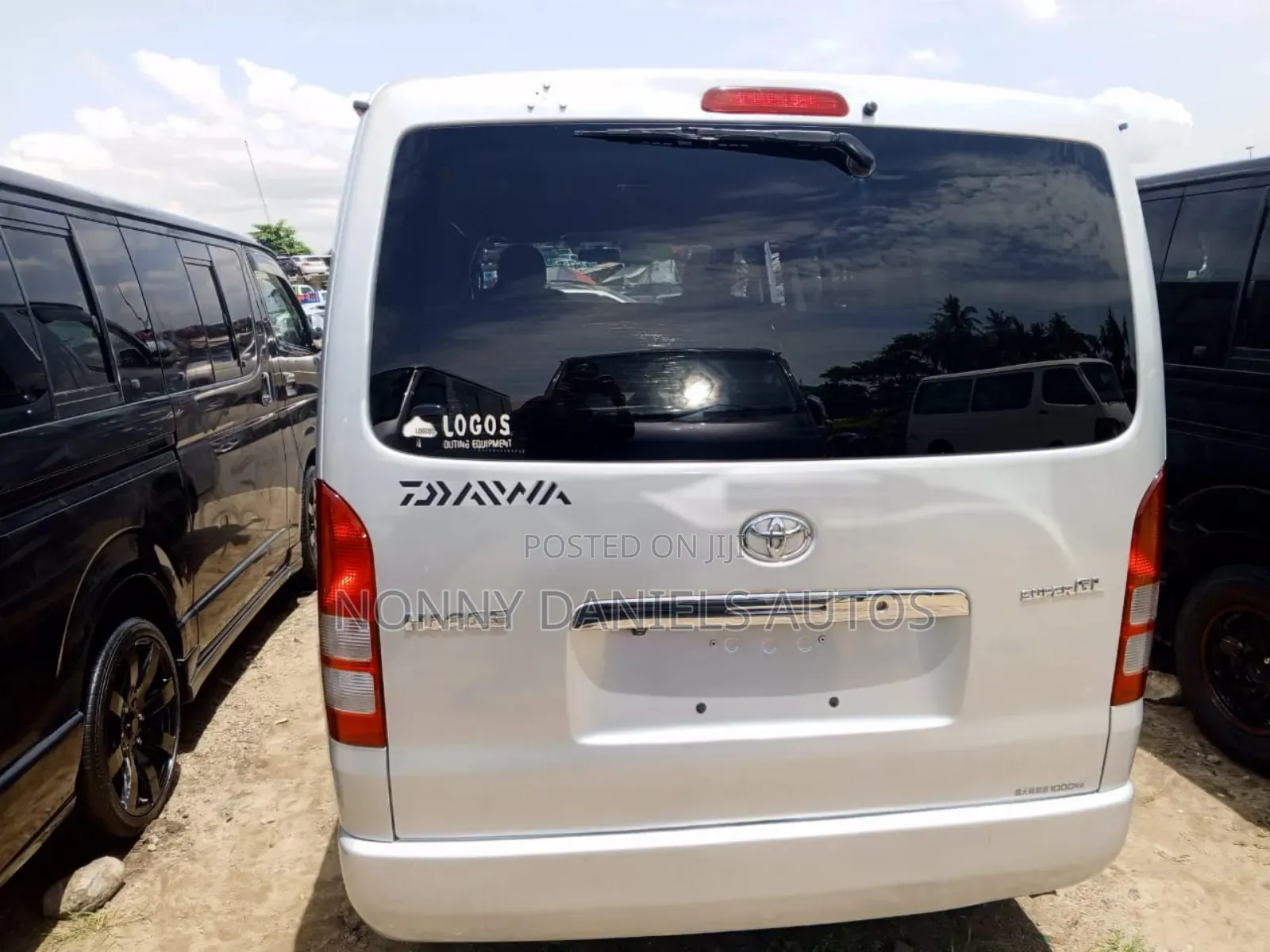 Toyota HiAce 2010 Silver