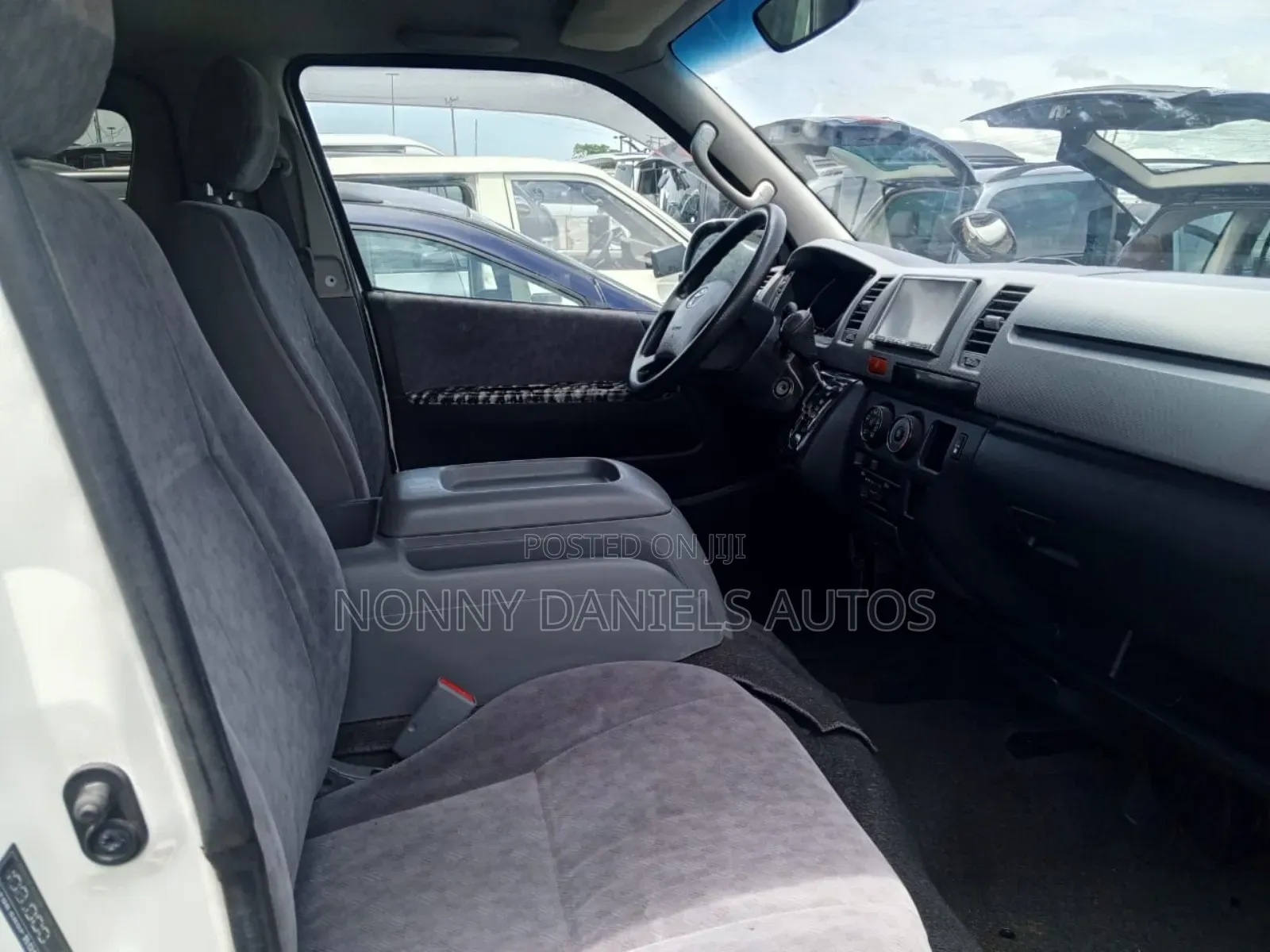 Toyota HiAce 2008 White