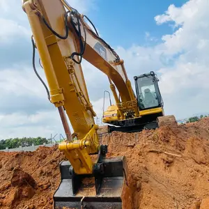 Caterpillar 325 Excavator