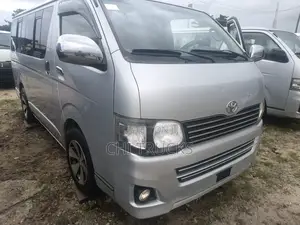 Toyota HiAce 2012 Silver