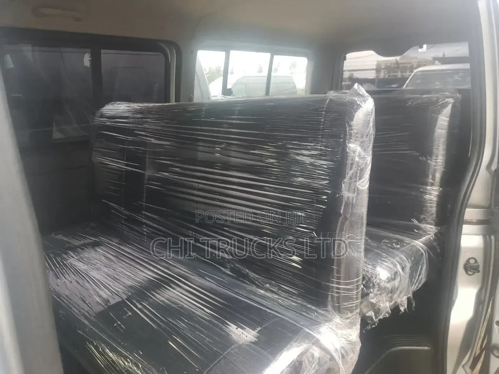 Toyota HiAce 2012 Silver