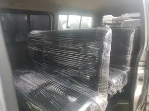 Toyota HiAce 2012 Silver