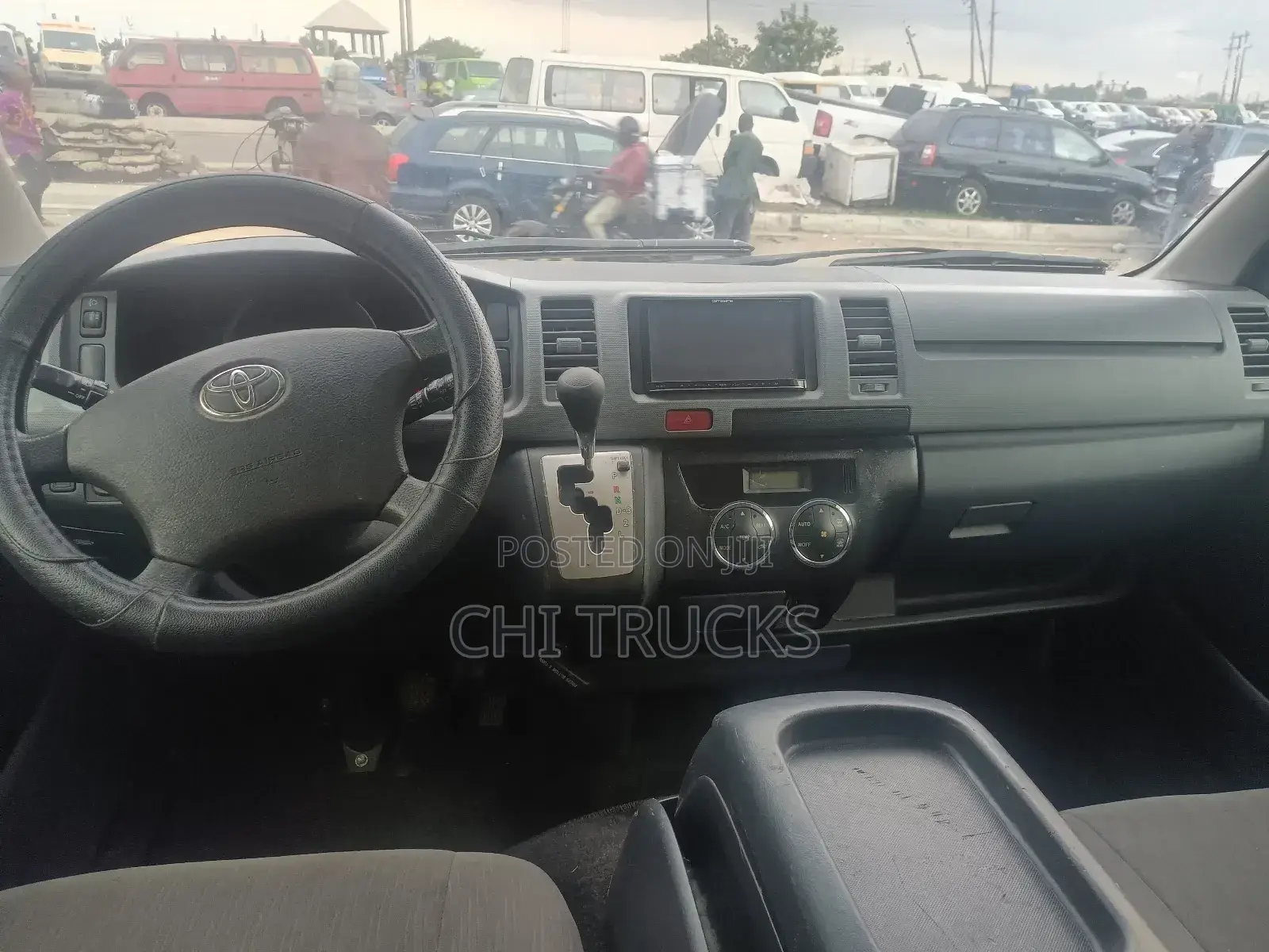 Toyota HiAce 2012 Silver