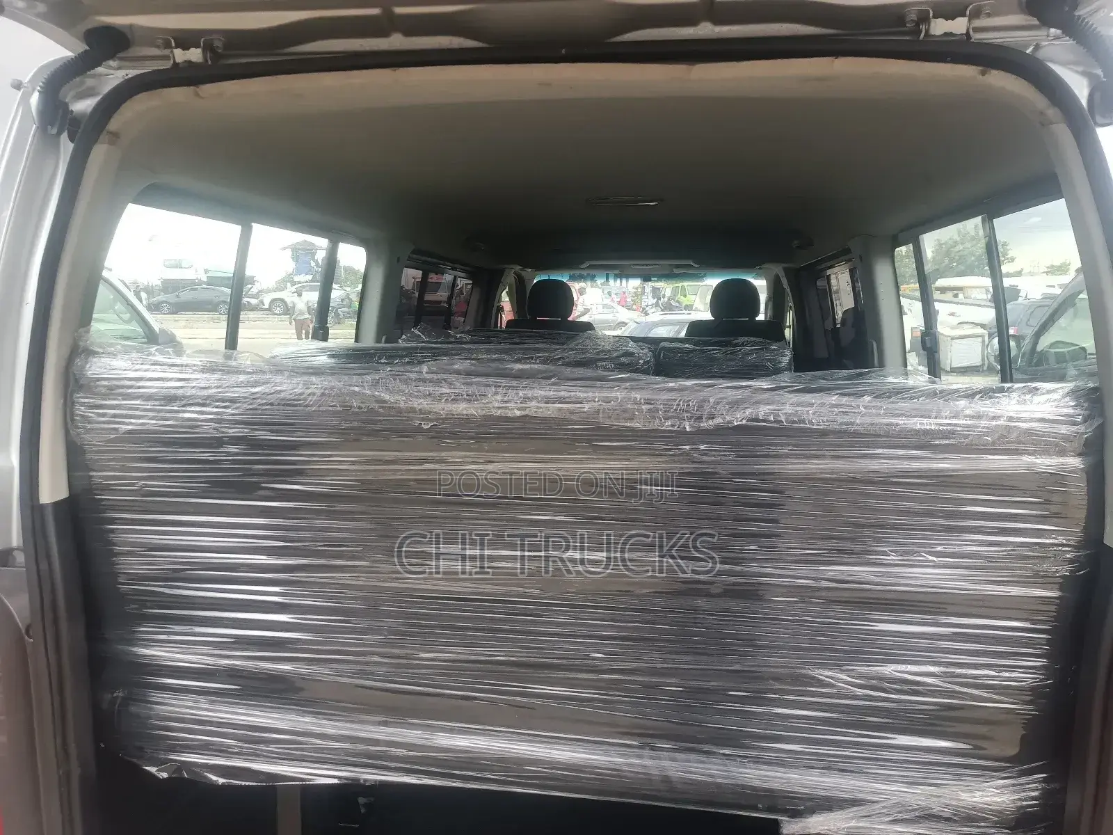 Toyota HiAce 2012 Silver