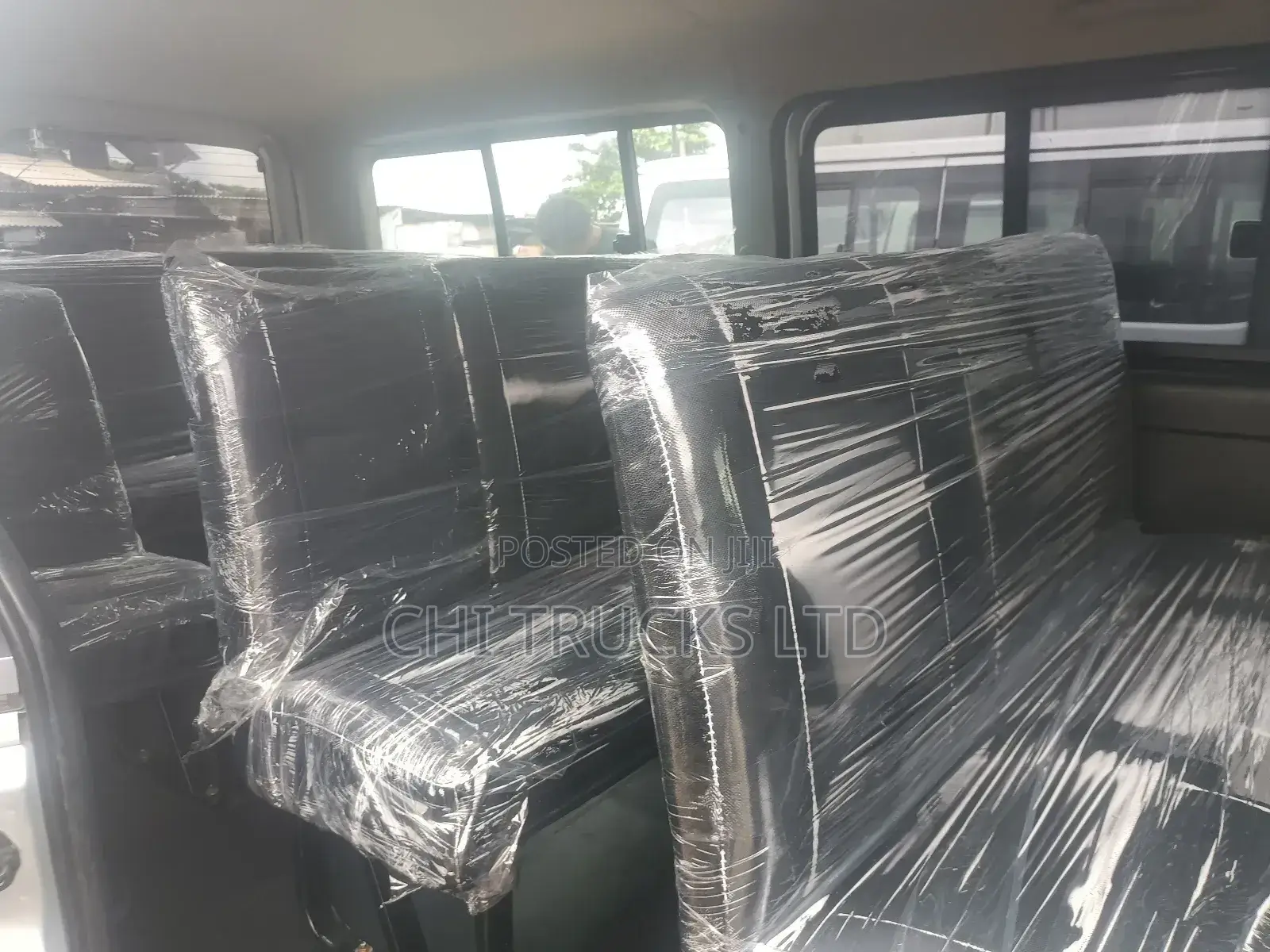 Toyota HiAce 2012 Silver