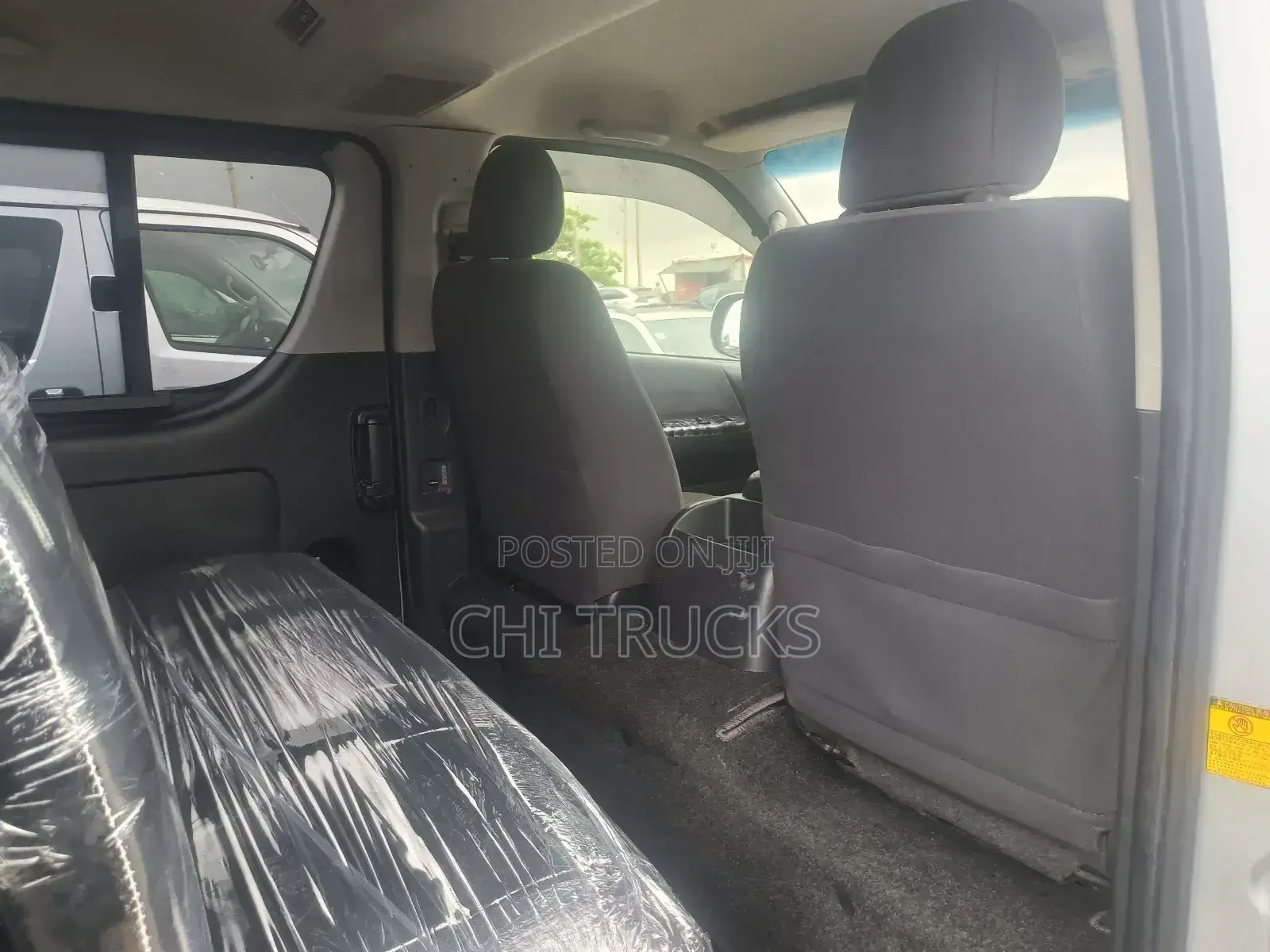 Toyota HiAce 2012 Silver