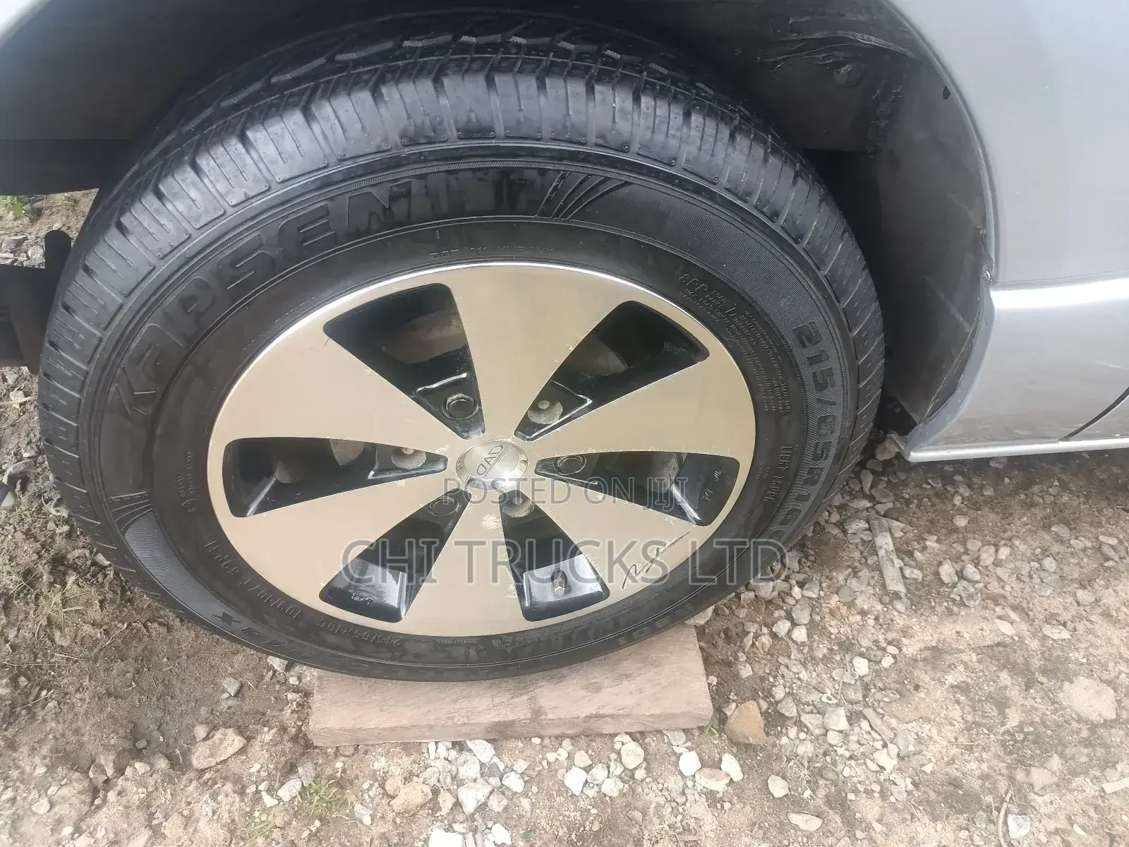 Toyota HiAce 2012 Silver