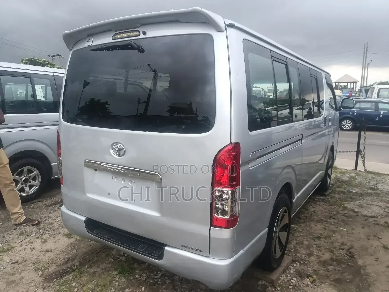 Toyota HiAce 2012 Silver