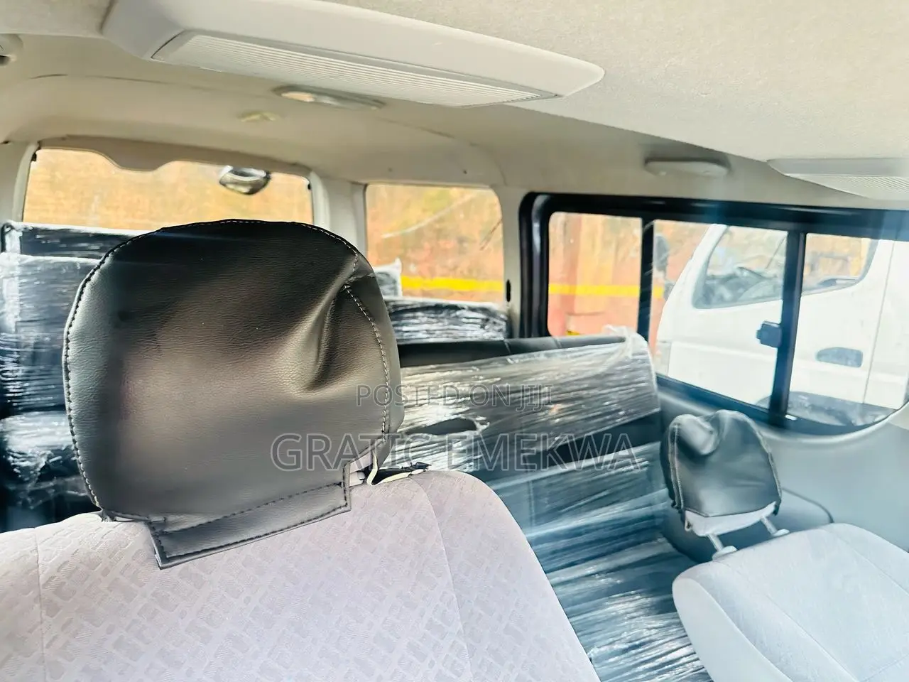 Toyota HiAce 2012 White