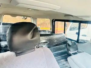 Toyota HiAce 2012 White