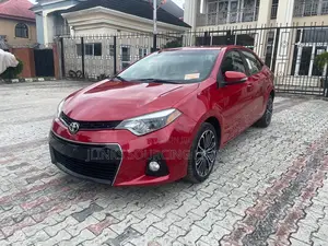 Toyota Corolla LE 4dr Sedan (1.8L 4cyl CVT) 2014 Red